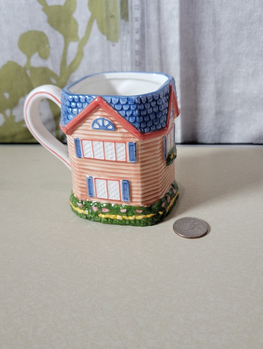 Avon Cottage-Shaped Ceramic Mug in Pink, Blue & Green - Picture 2 of 3